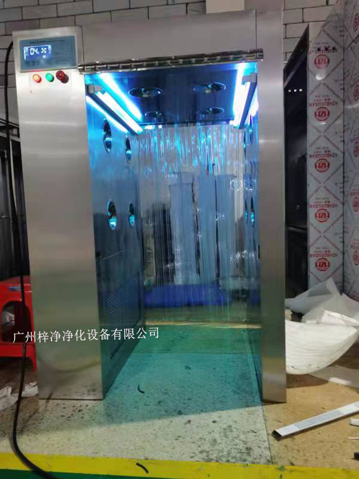 风淋室安装现场实拍图