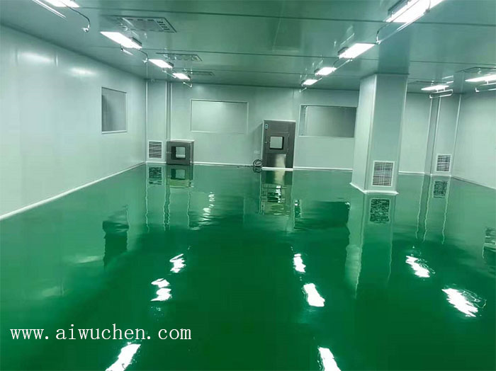 传递窗时，应确保门完全关闭，人员从非洁净室进入洁净室时，需先进行风淋处理。
